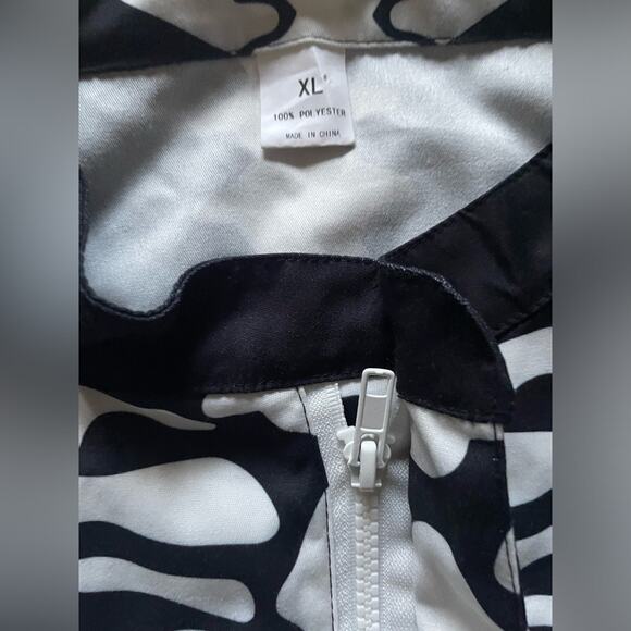 Skeleton Men’s Black and Blue Halloween costume one piece XL Romper day of dead - Picture 5 of 6